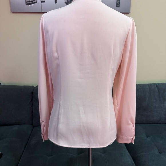 Elegant Pink Ruffle Blouse - Picture 3 of 9
